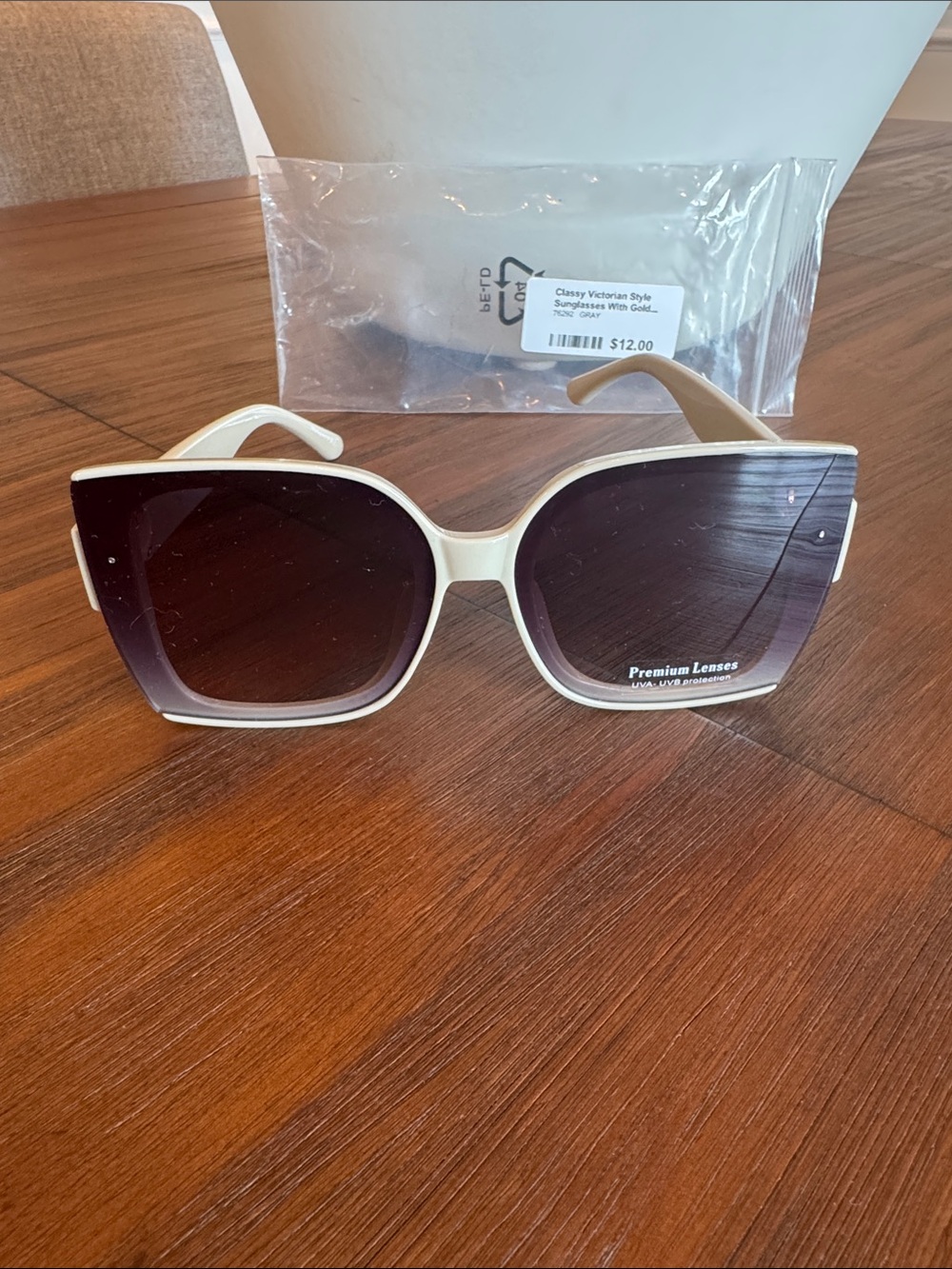Classic Oversized Cream Women's Sunglasses - UVA-UVB protection